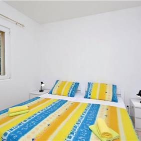 2-Bedroom Apartment in Ivan Dolac, Sleeps 4